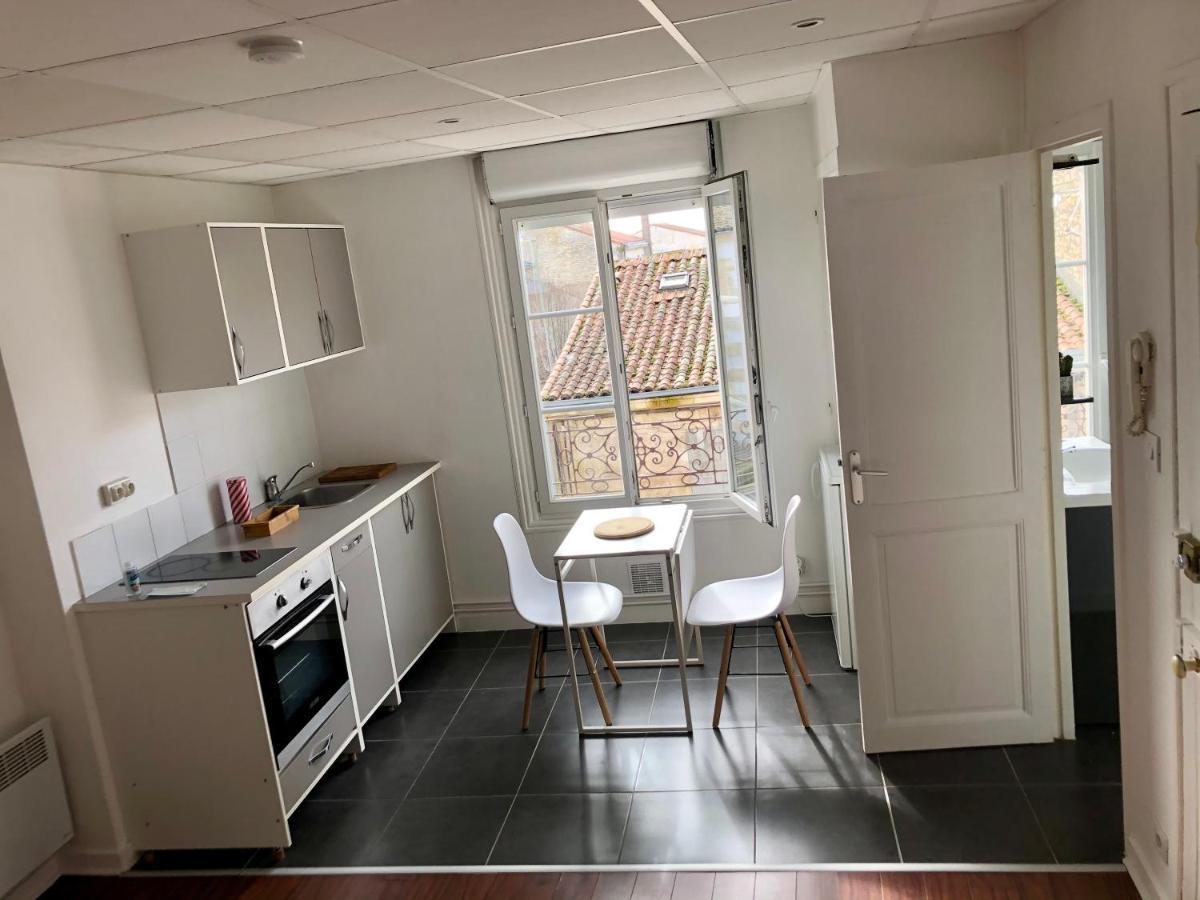 Apartament Le Printemps De Melusine Niort Zewnętrze zdjęcie